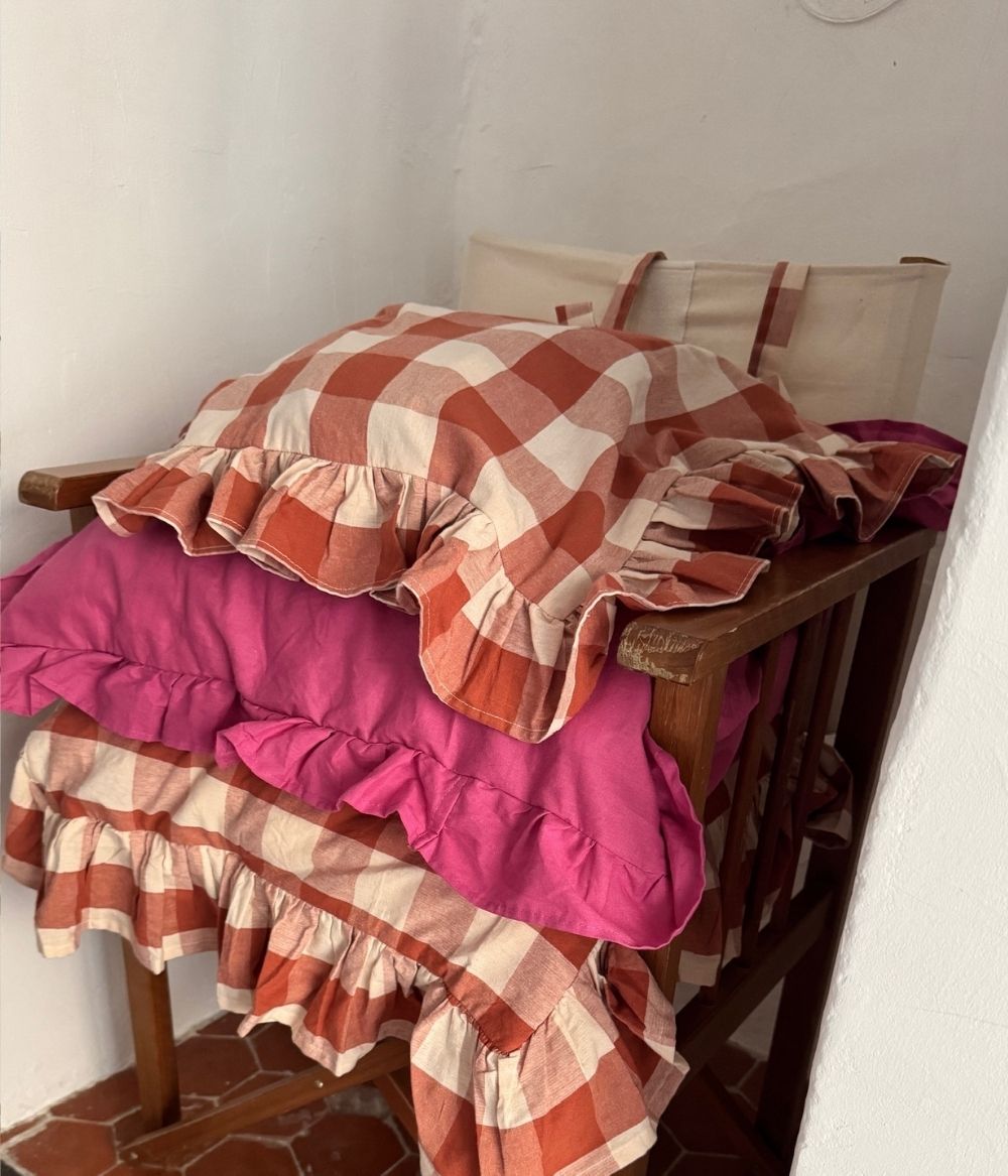 Frill cushion cover Bertel