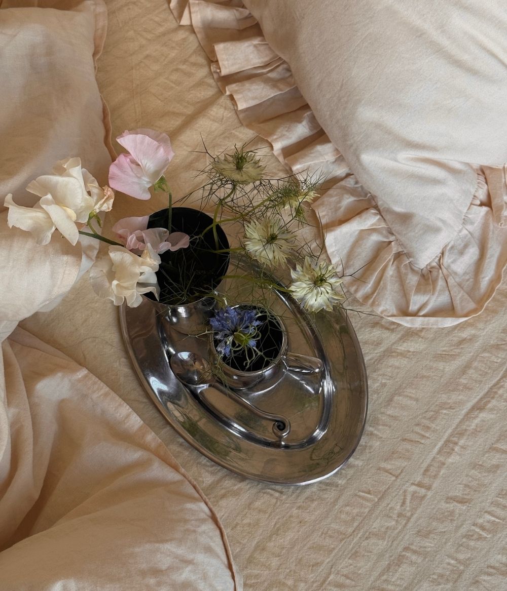 Frill pillow case Pebble