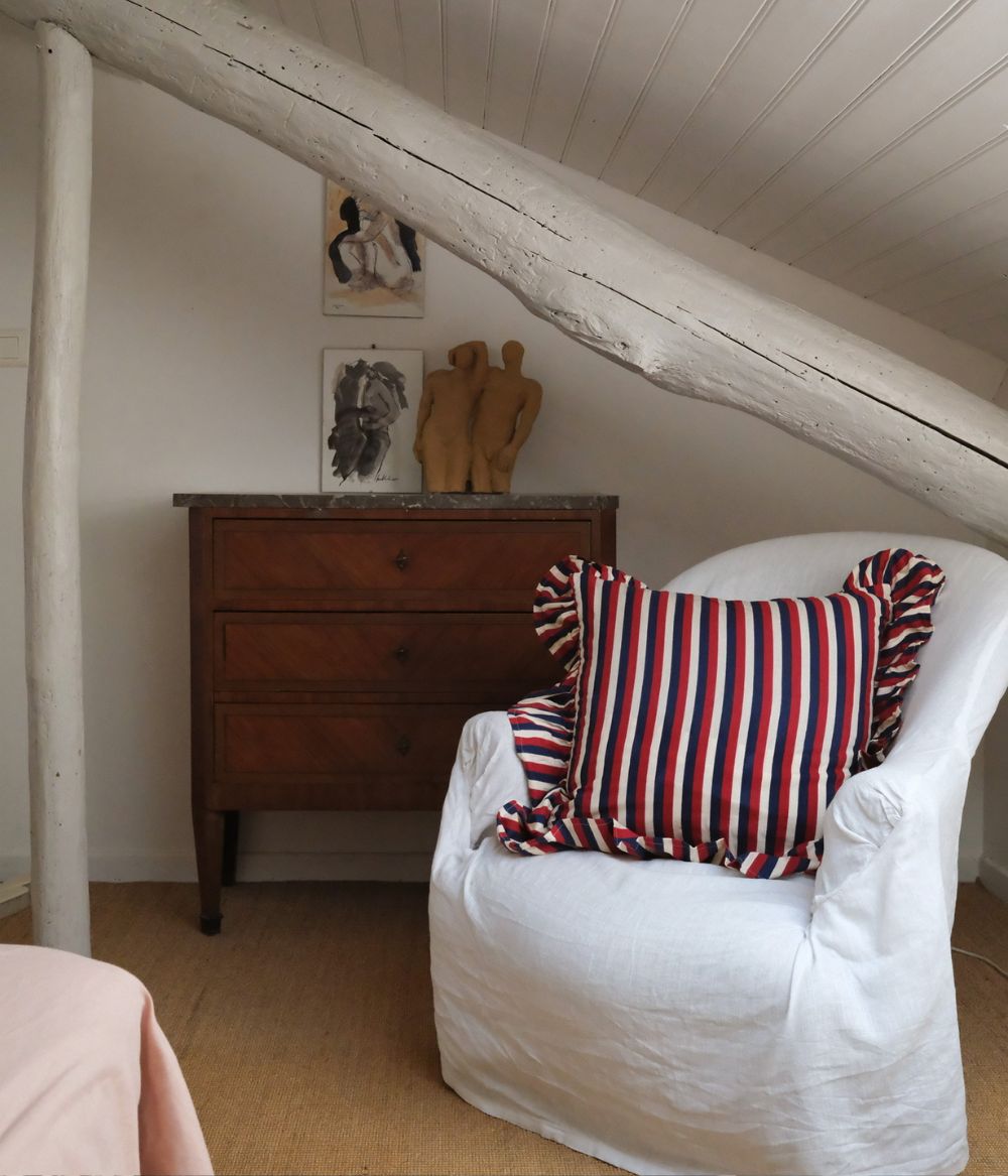 Frill cushion cover Colette