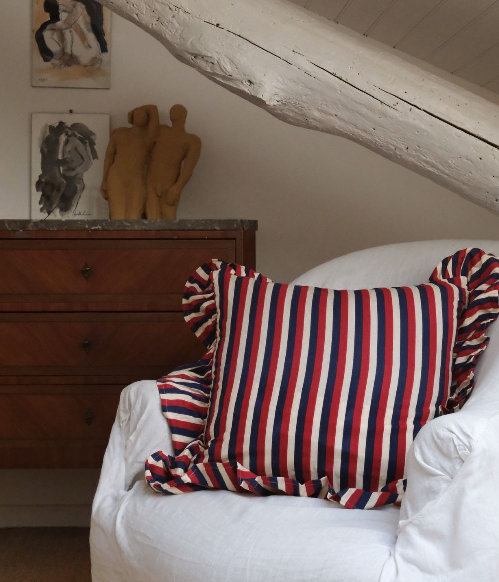 Frill cushion cover Colette