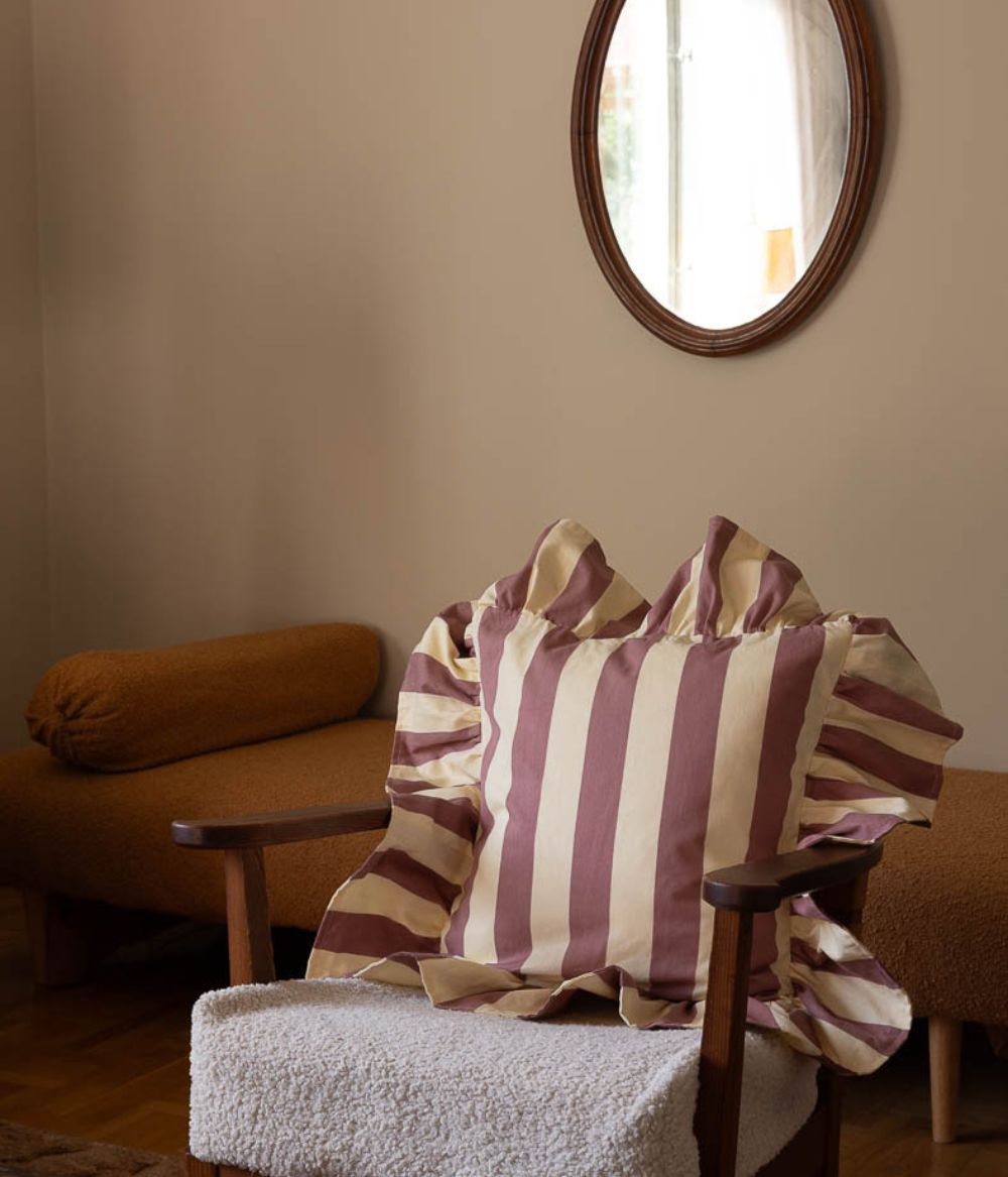 Frill cushion cover Irene