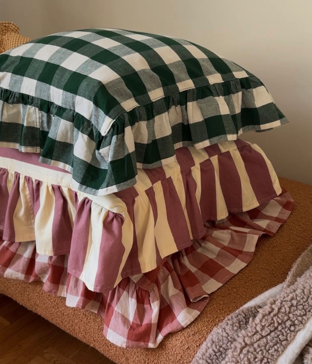 Frill cushion cover Irene