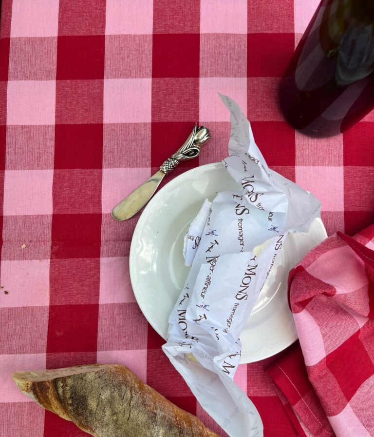 Rosa-rödrutig duk i ekologisk bomull
